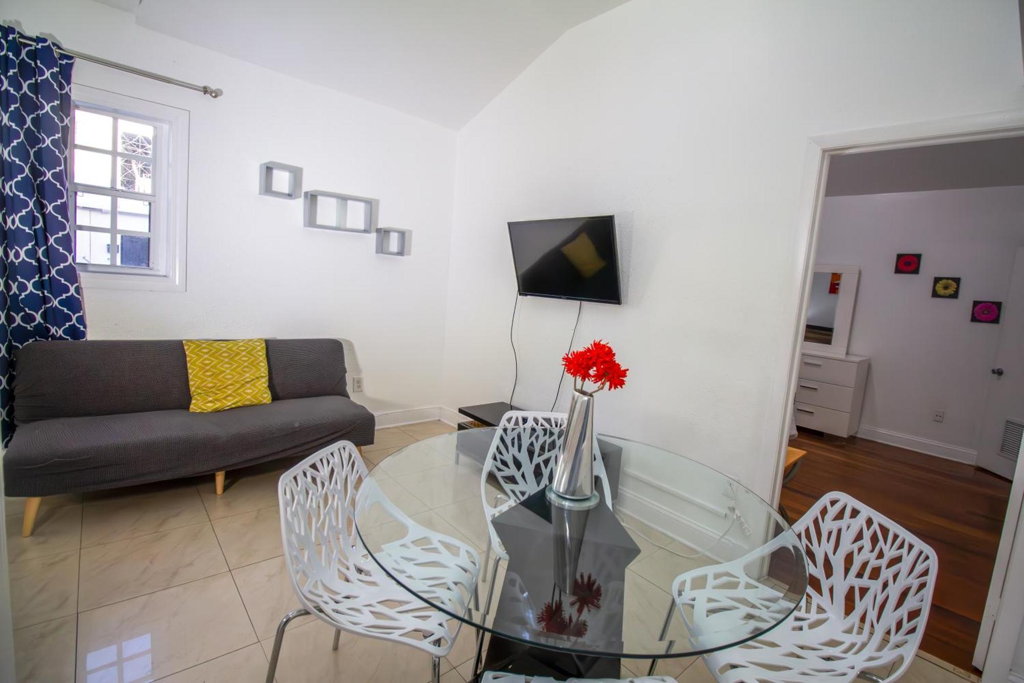 Hispaniola Apartments Part Of The Oasis Casita Collection 마이애미 비치 외부 사진