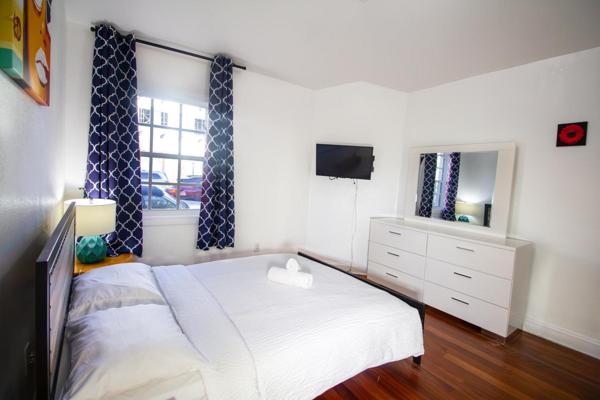 Hispaniola Apartments Part Of The Oasis Casita Collection 마이애미 비치 외부 사진