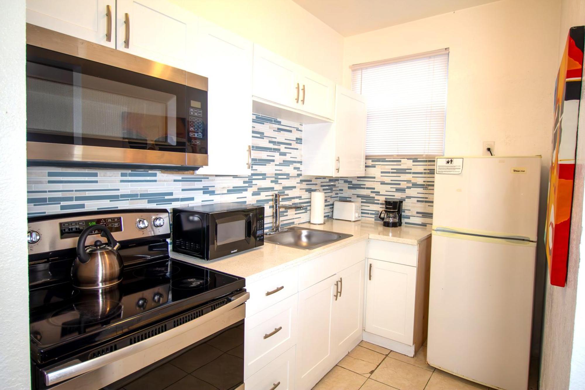 Hispaniola Apartments Part Of The Oasis Casita Collection 마이애미 비치 외부 사진