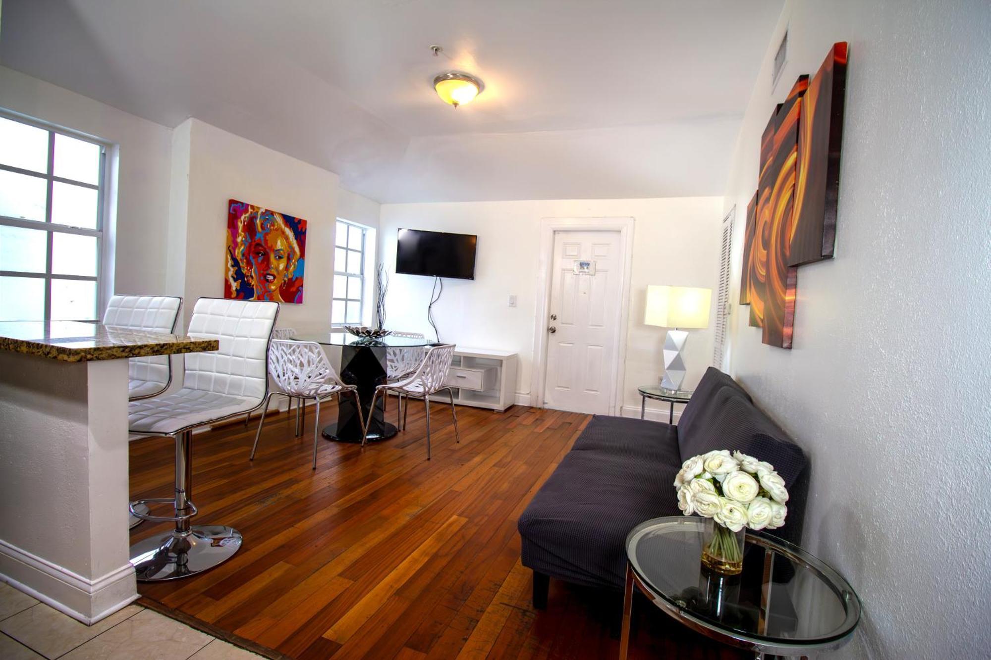 Hispaniola Apartments Part Of The Oasis Casita Collection 마이애미 비치 외부 사진