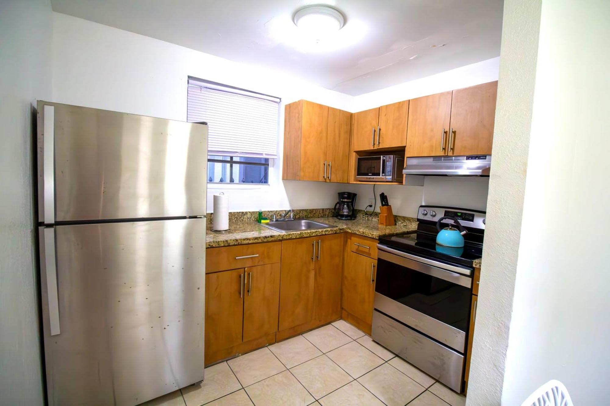 Hispaniola Apartments Part Of The Oasis Casita Collection 마이애미 비치 외부 사진