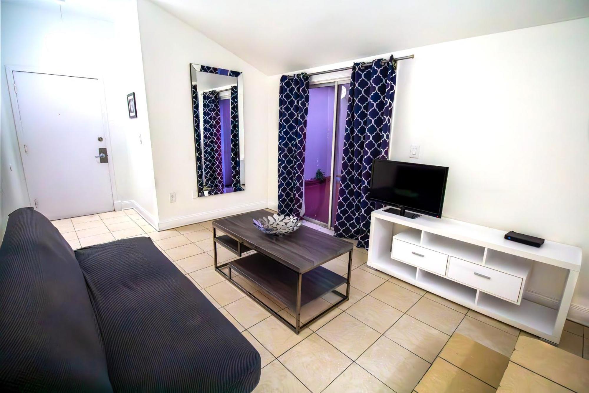 Hispaniola Apartments Part Of The Oasis Casita Collection 마이애미 비치 외부 사진